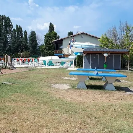 Les Rives De Campsite 3*