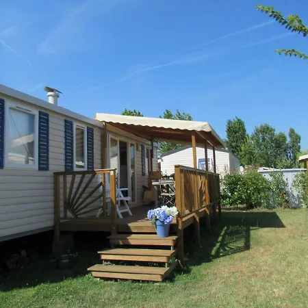Les Rives De Campsite